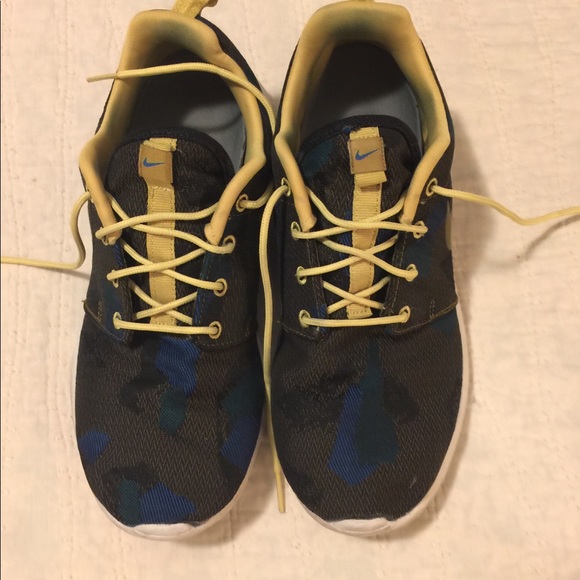 Nike Other - Nike Roshe Size 7 men’s Nike Other - Nike Roshe Size 7 men’s